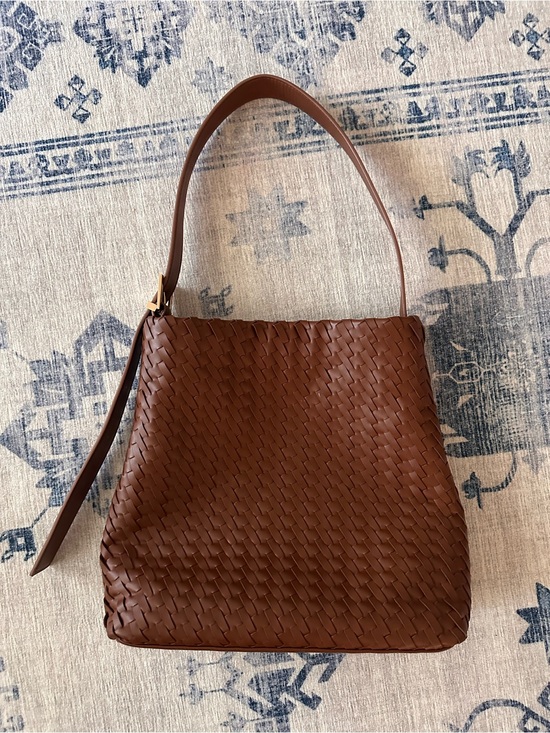 a new day Handbags - a new day Woven Shoulder Bag in Chestnut Brown